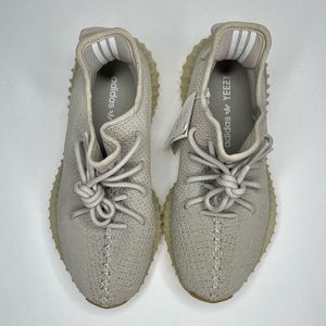 Yeezy Boost 350 V2